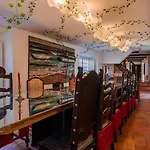 Giant Room In Sintra Center Inside 17Th Century Villa With Snooker And Patio