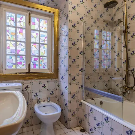 Giant In Center Inside 17th Century With Snooker And Patio Bed & Breakfast Sintra
